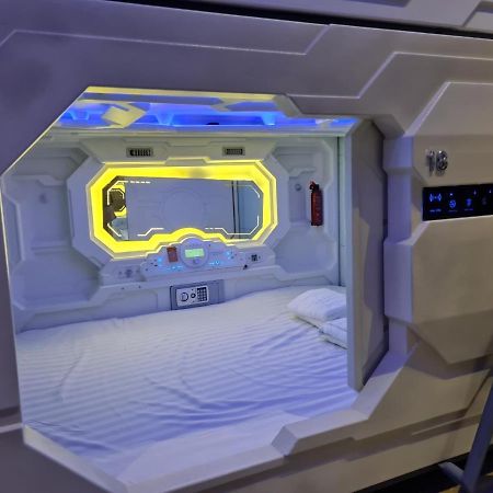Capsule Riverside Хошимин Екстериор снимка