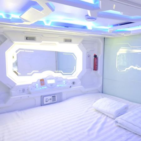 Capsule Riverside Хошимин Екстериор снимка